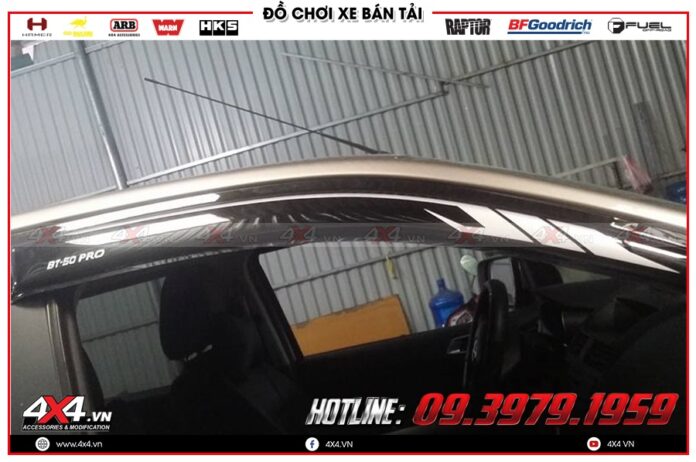 lap-dat-ve-che-mua-cho-xe-mazda-bt50-cuc-dep-tai-cua-hang-4x4-1000 Tác dụng của vè che mưa cho xe Mazda BT50